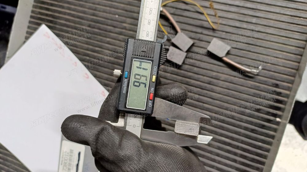 Щетка электродвигателя 95320765